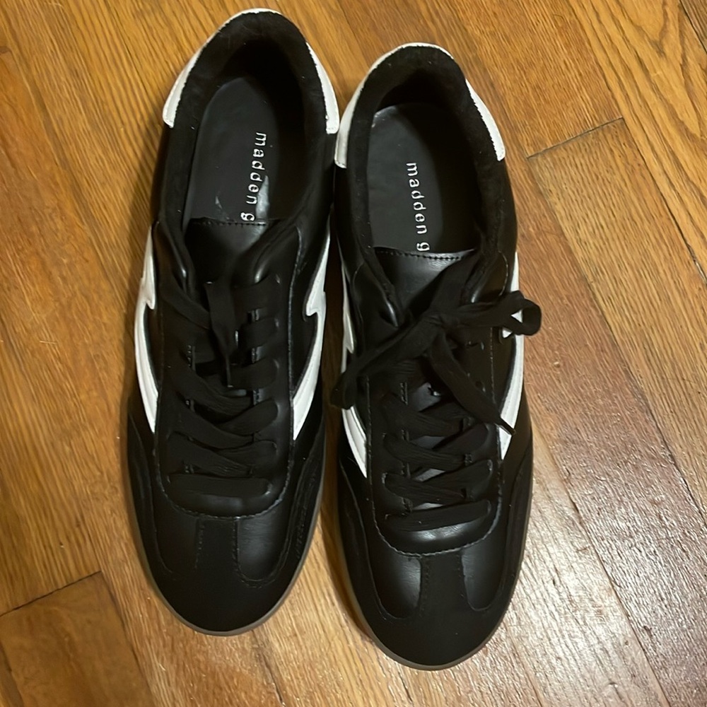 Black and white madden girl shoes